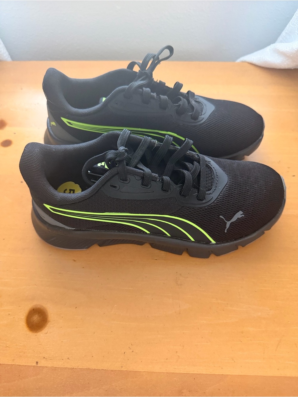 PUMA Youth Size 5 Black Running Shoes with Neon Green Accents Never WORN